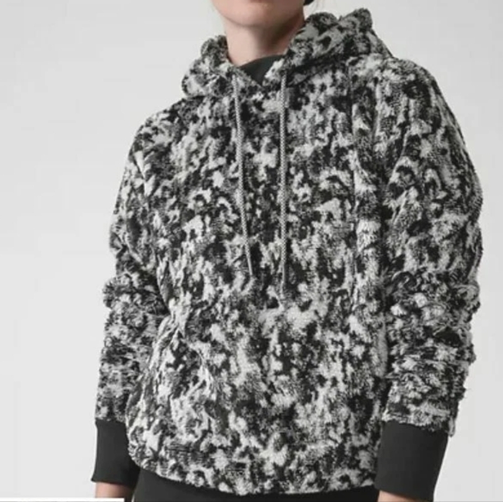Athleta Womens Tugga Sherpa Hoodie.. Small